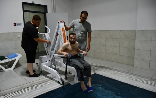 Batman'da Engelli Bireylere Yüzme İmkanları