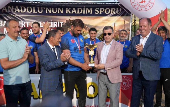 Bayburt'ta Atlı Cirit Şampiyonu 21 Şubat Kulübü