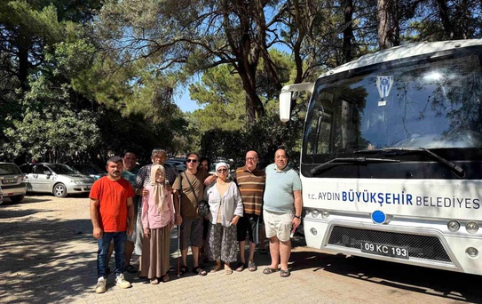 Görme engelliler Dilek Yarımadası Milli Parkı'nda doğayla buluştu