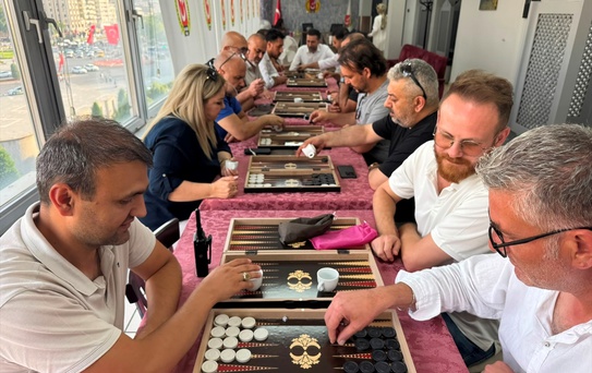 Kayseri'de Tavla Turnuvası Düzenlendi
