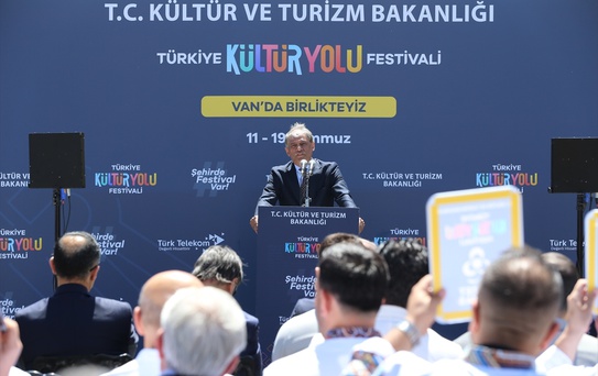 Van'da Türkiye Kültür Yolu Festivali Başladı