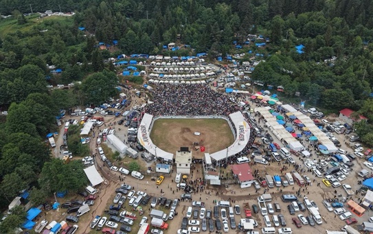 Kafkasör Festivali Boğa Güreşleriyle Tamamlandı