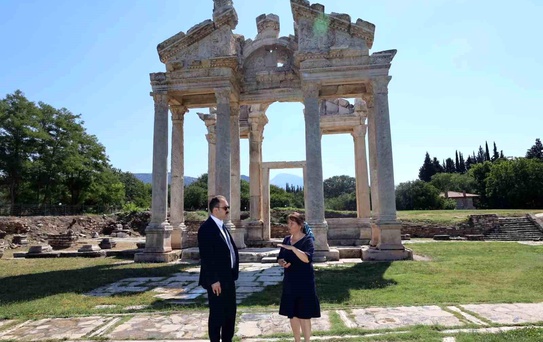 Kaymakam Battal'dan Afrodisias Ziyareti