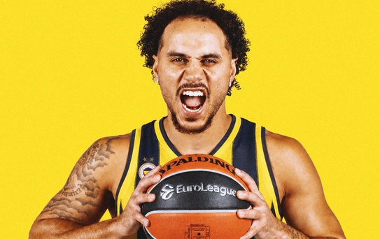 Shane Larkin resmen Fenerbahçe'de
