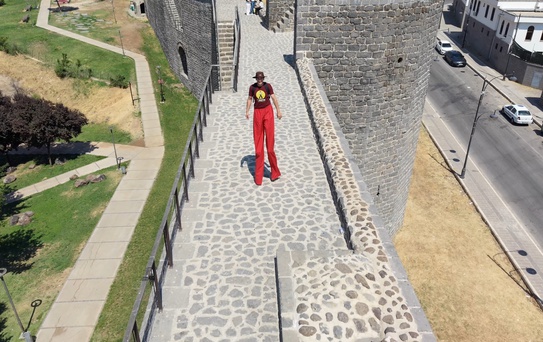 Tehlikeli Yürüyüş: Refik Ceviz Surlarda