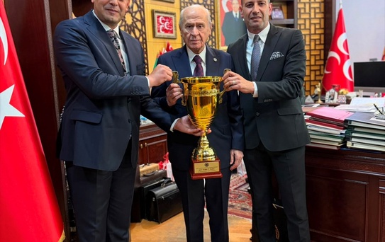Boks Federasyonu Bahçeli'yi Ziyaret Etti