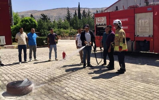 Belen ve Reyhanlı'da temel yangın eğitimi verildi