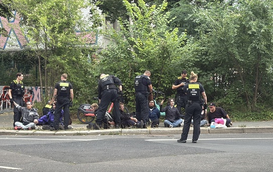 Berlin'de Rheinmetall Protestosu: Polis Müdahele Etti