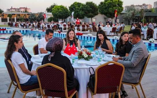 Diyarbakır'da 15 Temmuz Şehit ve Gazilerine Vefa Yemeği