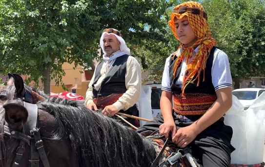 Buzcu Baba'nın Atlı Dağıtımı