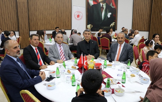 Hakkari'de 15 Temmuz şehit ve gazilerine yemek
