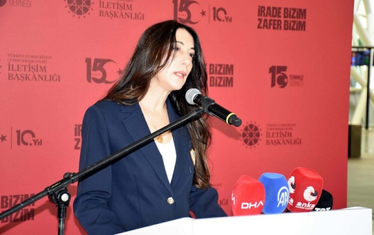 15 Temmuz fotoğraf sergisi İzmir'de açıldı
