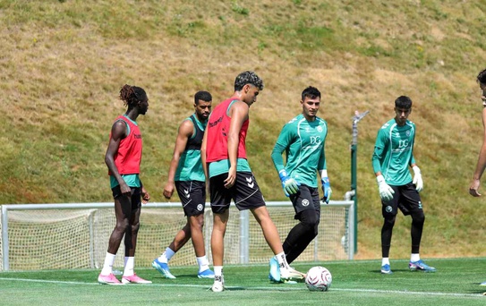 Konyaspor Slovenya'da Kampta
