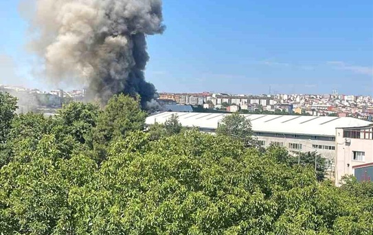 Arnavutköy'de Fabrika Yangını