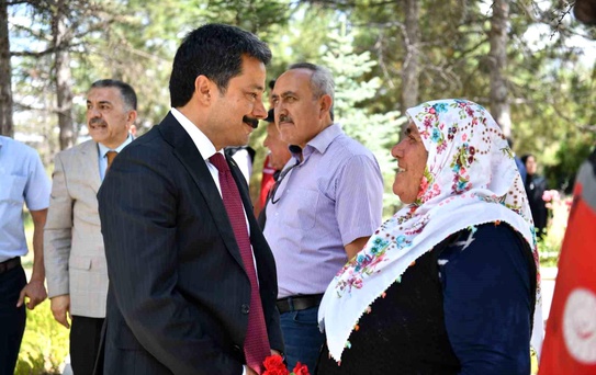Kırşehir Valisi'nden 15 Temmuz Şehitliği Ziyareti