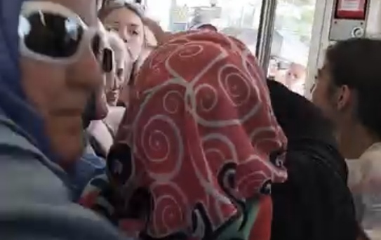 Eminönü Tramvayında Kavga
