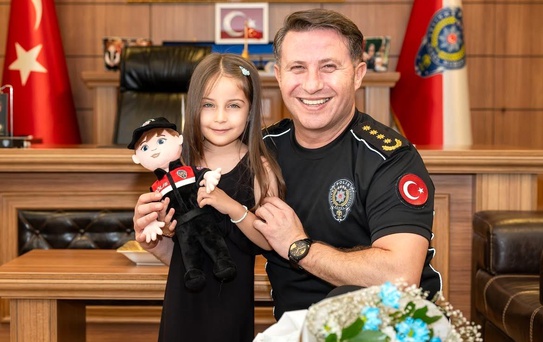 Bilecik'te Gazi Kızına Yunus Polis Bebeği Hediyesi