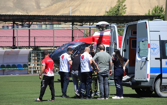 Mide Kanaması Geçiren Hasta Ambulans Helikopterle Sevk Edildi