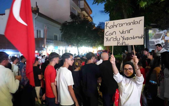 Niğde'de 15 Temmuz Demokrasi Nöbeti'ne yoğun katılım