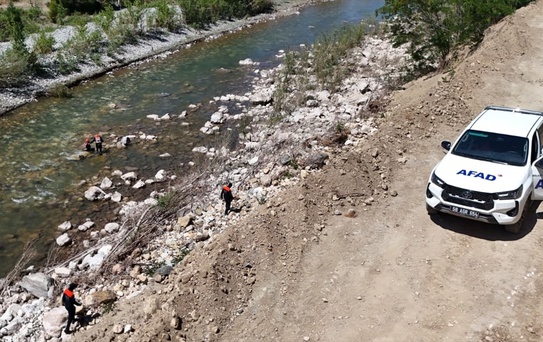 Sivas'ta Trafik Kazası Sonrası Arama Çalışmaları