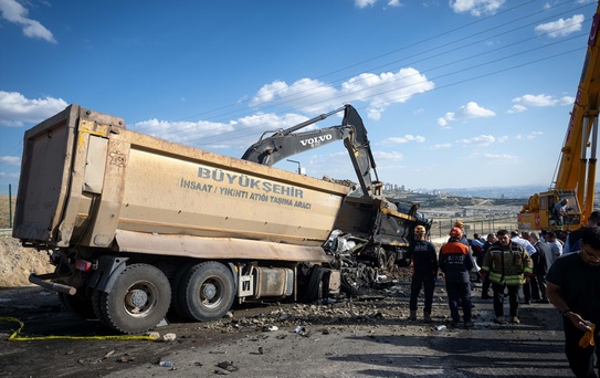 Ankara'da Trafik Kazası: 2 Ölü