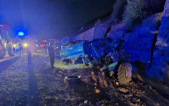 Bingöl'de Traktör Devrildi, Sürücü Hayatını Kaybetti