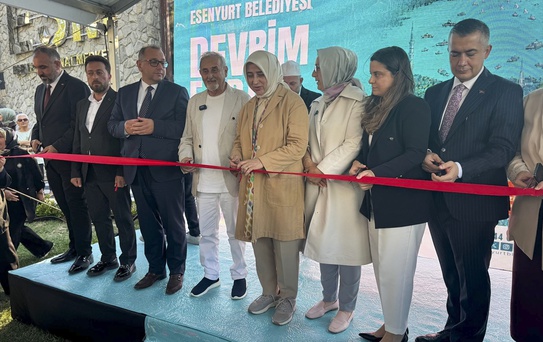 Esenyurt'ta Sanat Dolu Açılış
