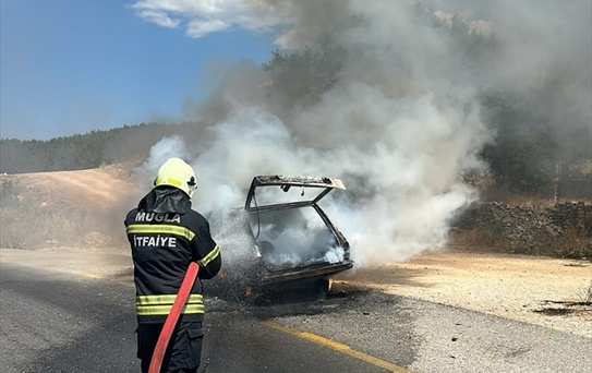 Muğla'da Otomobil Yangını Kontrol Altına Alındı