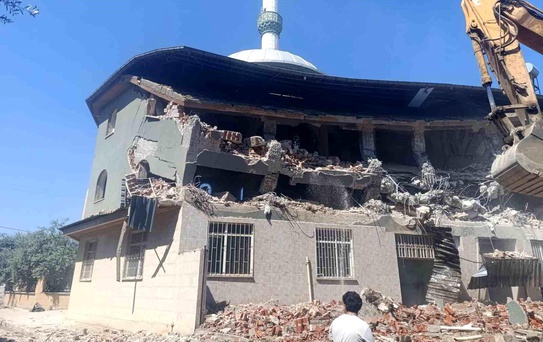 Gümüş Camisi Yıkımına Başlandı