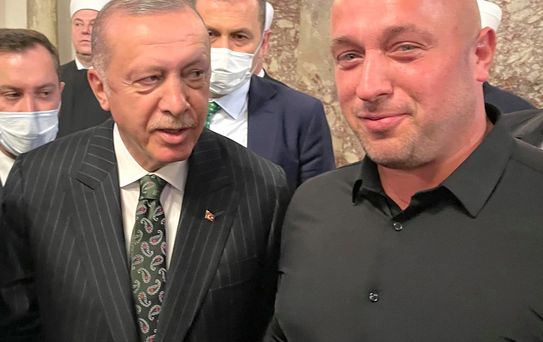 Mostar'ın savaşla yıkılan simgesi bugün milyonları ağırlıyor