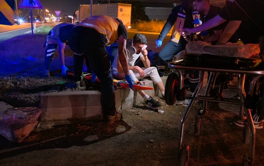 İnegöl'de Motosiklet Kazası: Sürücü Ağır Yaralı
