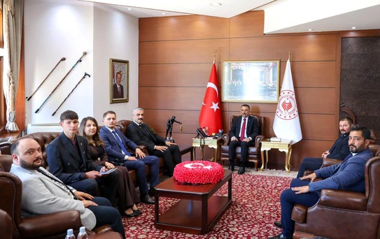 Vali Hacıbektaşoğlu Ülkü Ocaklarını Ağırladı