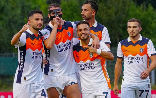 Futbolseverlere müjde! RAMS Başakşehir - Inter Turku maçı şifresiz kanalda