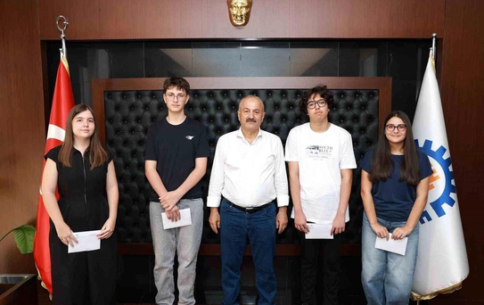 Gebze'den 4 öğrenci LGS'de 500 tam puan aldı