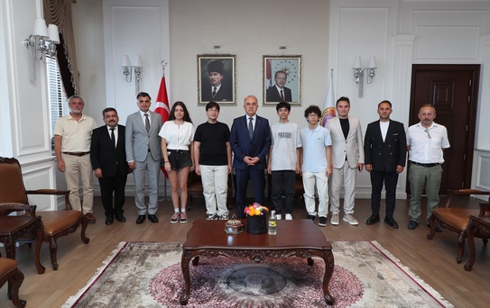LGS'de Tam Puan Alan Öğrencilere Tebrik Ziyareti