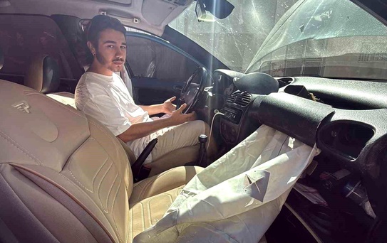 Rögar kapağı nedeniyle alın teriyle aldığı aracının airbagleri patladı