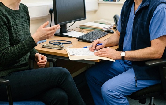 Ağrı'daki kliniğin 'kadın sünneti' ilanına soruşturma