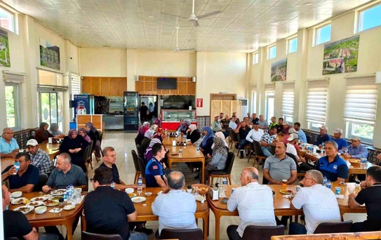 Hisarcık Belediye Başkanı Demirtaş, belediye personeliyle bir araya geldi