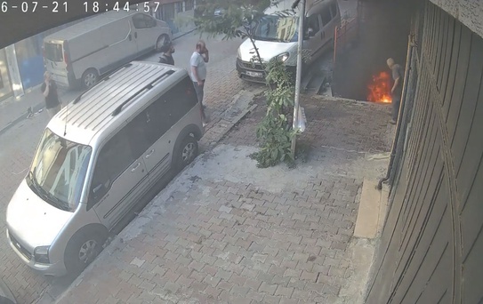 Kağıthane'de Lastik Yangını: KOAH Hastası Kadın Hastanelik Oldu