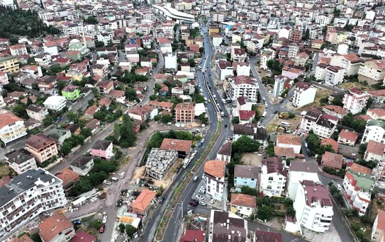 Uğur Mumcu Caddesi modern kimliğine kavuşuyor