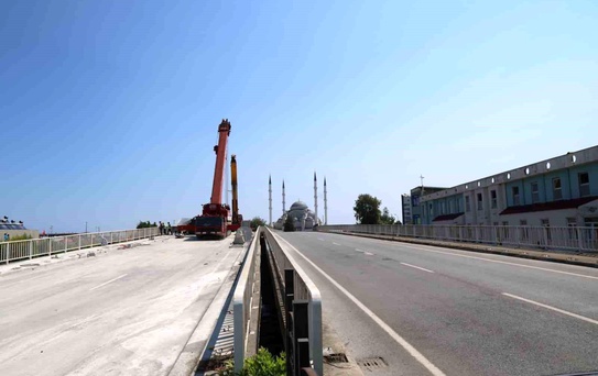 Reşadiye Viyadüğünde yıkım çalışmaları sürüyor