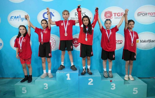 Tokatlı Kız Güreşçilerin Başarısı