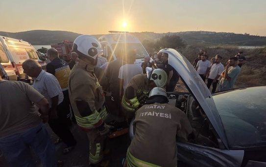 Altınözü'nde Trafik Kazası: 6 Yaralı