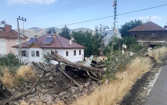 Beypazarı'nda Metruk Evler Yıkılıyor