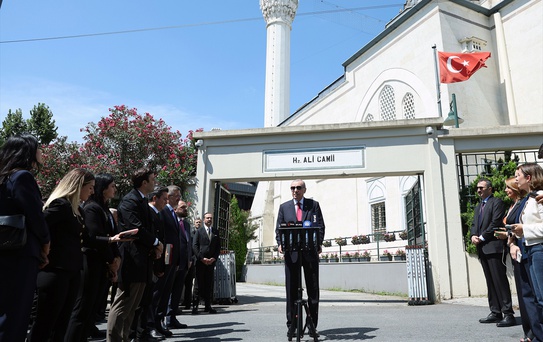 Erdoğan cuma namazını Hz. Ali Camisi'nde kıldı