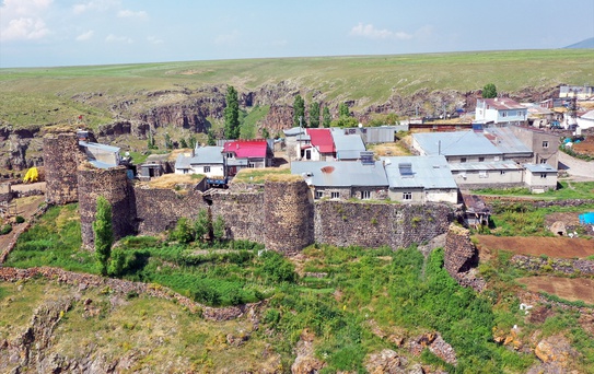 Tarihi Keçivan Kalesi'nde Yaşam Devam Ediyor