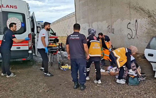 Bursa’da köprülü kavşakta feci kaza: 3 ölü, 2 ağır yaralı
