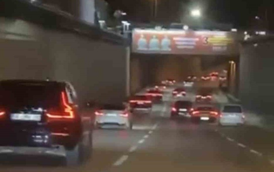 Bursa'da Lüks Araç Kaza Yapıp Kaçtı