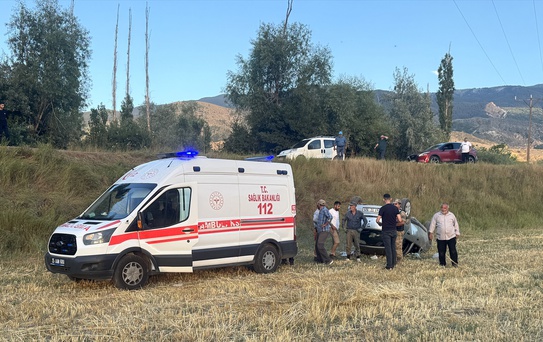 Oltu'da trafik kazası: 1 ölü, 3 yaralı