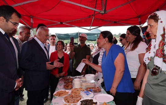 Binali Yıldırım Orçul Festivali'nde Vatandaşlarla Buluştu